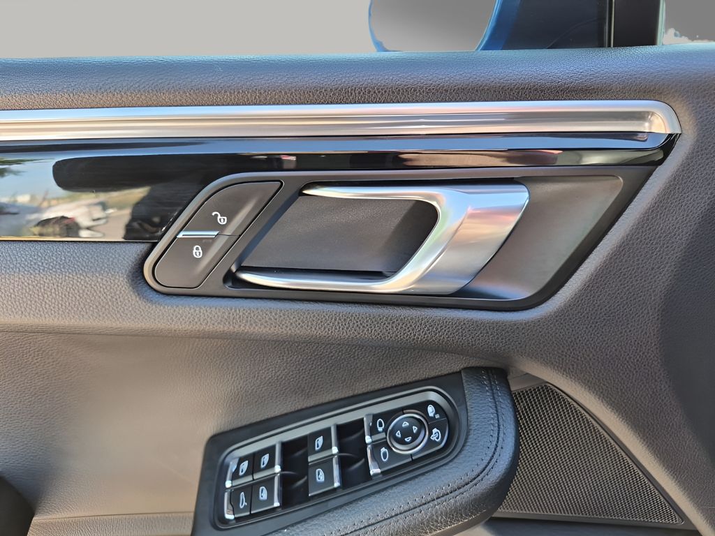 Used Car 2018 Porsche Macan  For Sale Under $25,000 In Austin, Texas