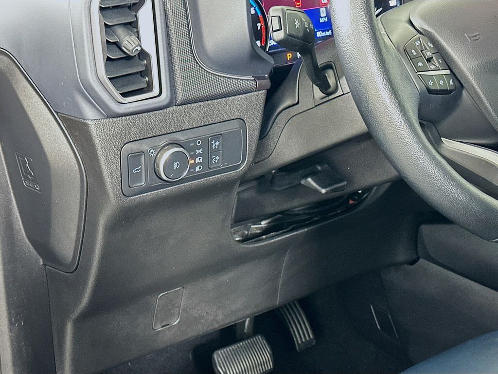 Thumbnail: 2022 Ford Bronco Sport - 10