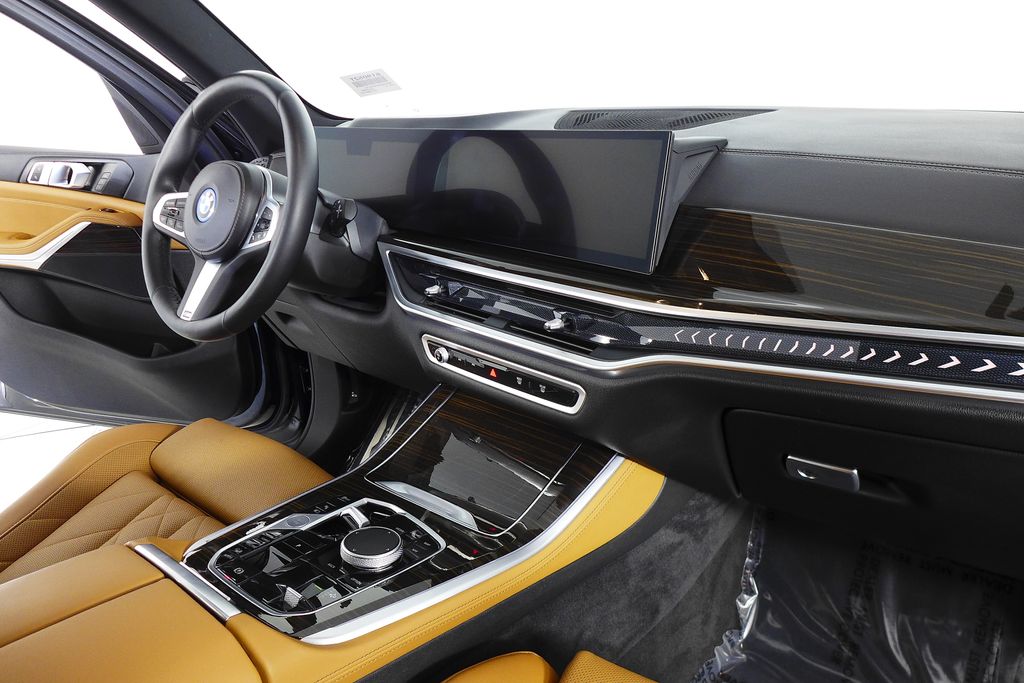 Thumbnail: 2024 BMW X5 - 13