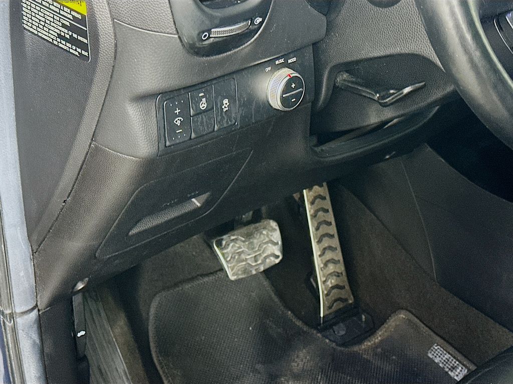 Thumbnail: 2015 Kia Soul - 10