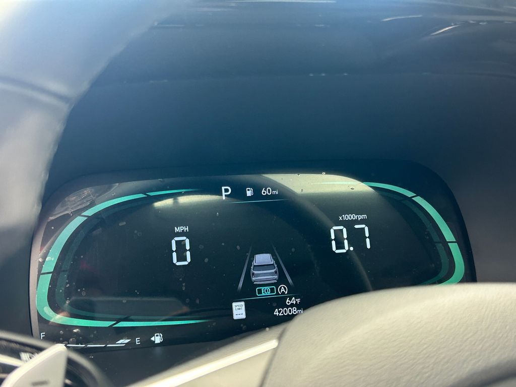 Used 2023 Steel Graphite Hyundai XRT image 27