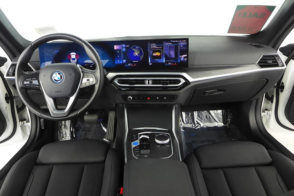 Thumbnail: 2023 BMW i4 - 25