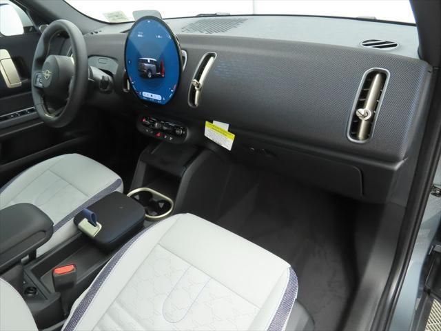 Thumbnail: 2026 MINI Cooper Countryman - 17