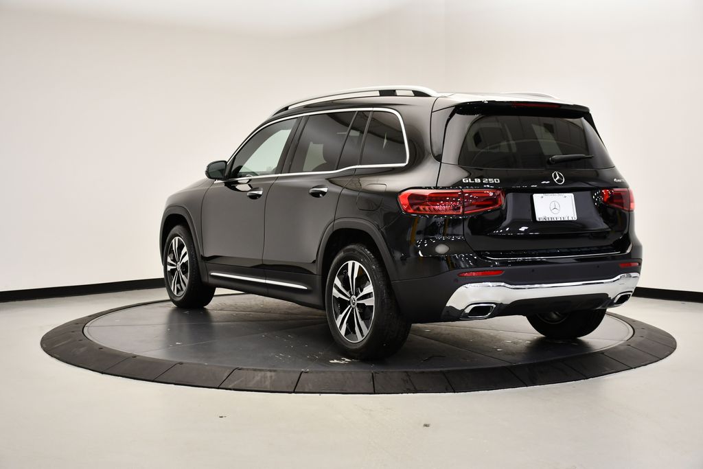 Thumbnail: 2025 Mercedes-Benz GLB - 3