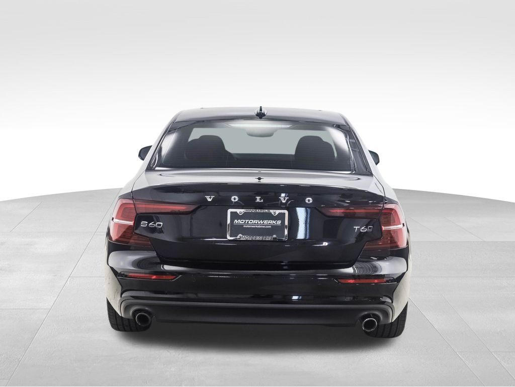 2020 Volvo S60 T6 Momentum 4