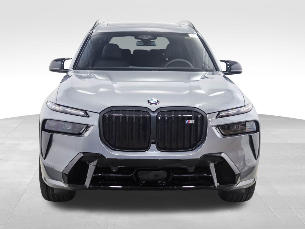 2025 BMW X7 M60i 8