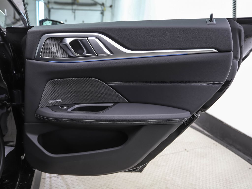Thumbnail: 2026 BMW i4 - 25