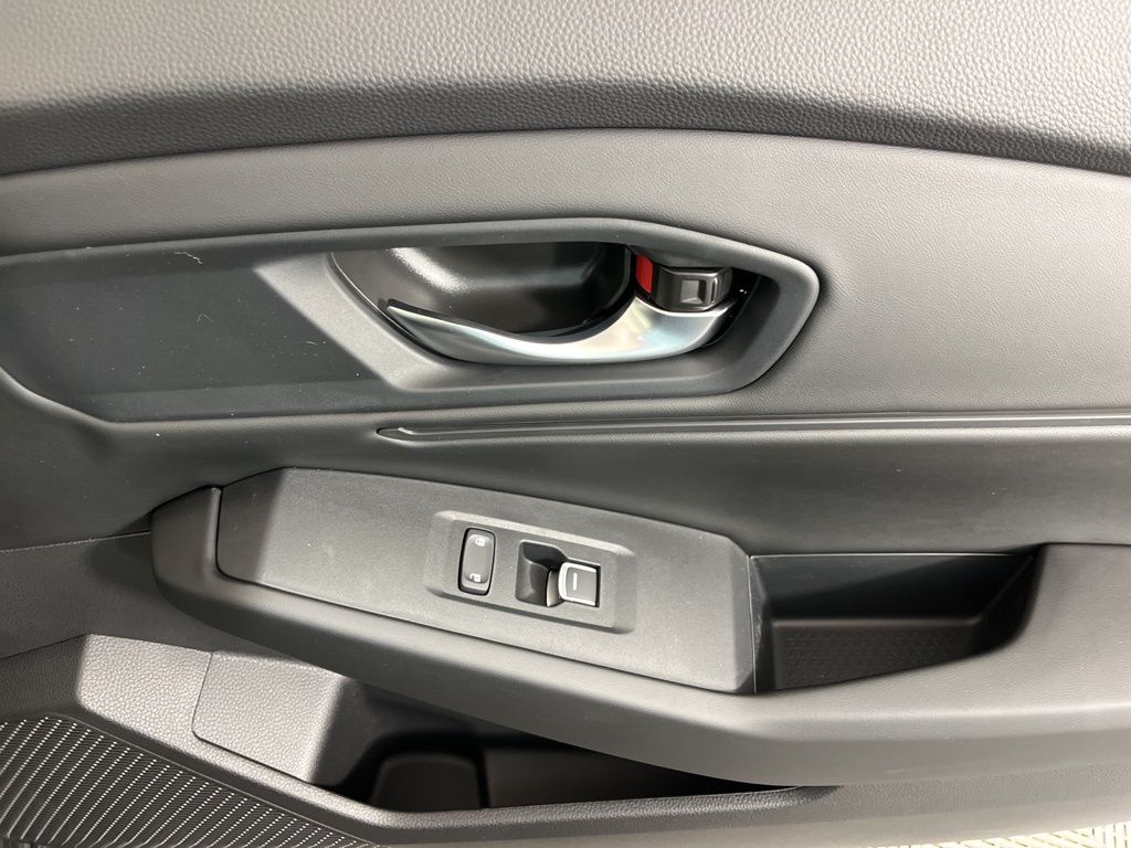 2025 Honda Accord SE 19
