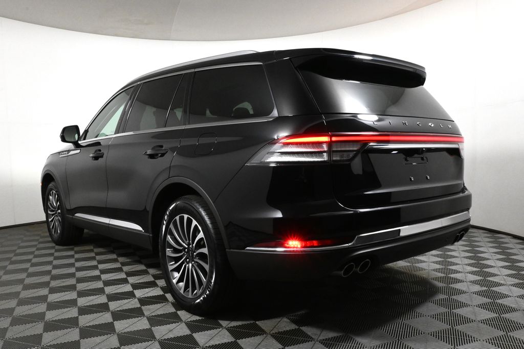 Thumbnail: 2022 Lincoln Aviator - 6