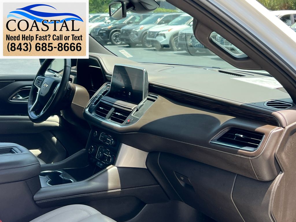 2023 Chevrolet Suburban LT White at Bob King Buick GMC