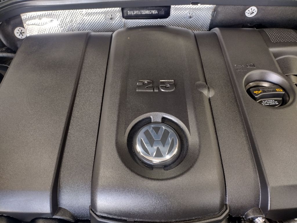 2013 Volkswagen Beetle 2.5L Fender Edition