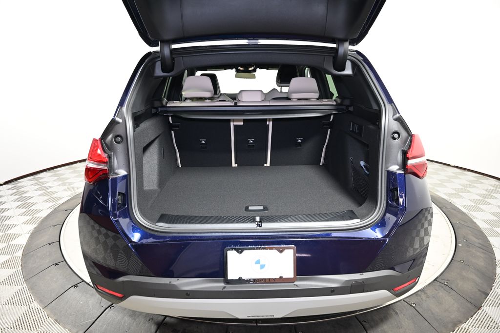 Thumbnail: 2026 BMW X3 - 10