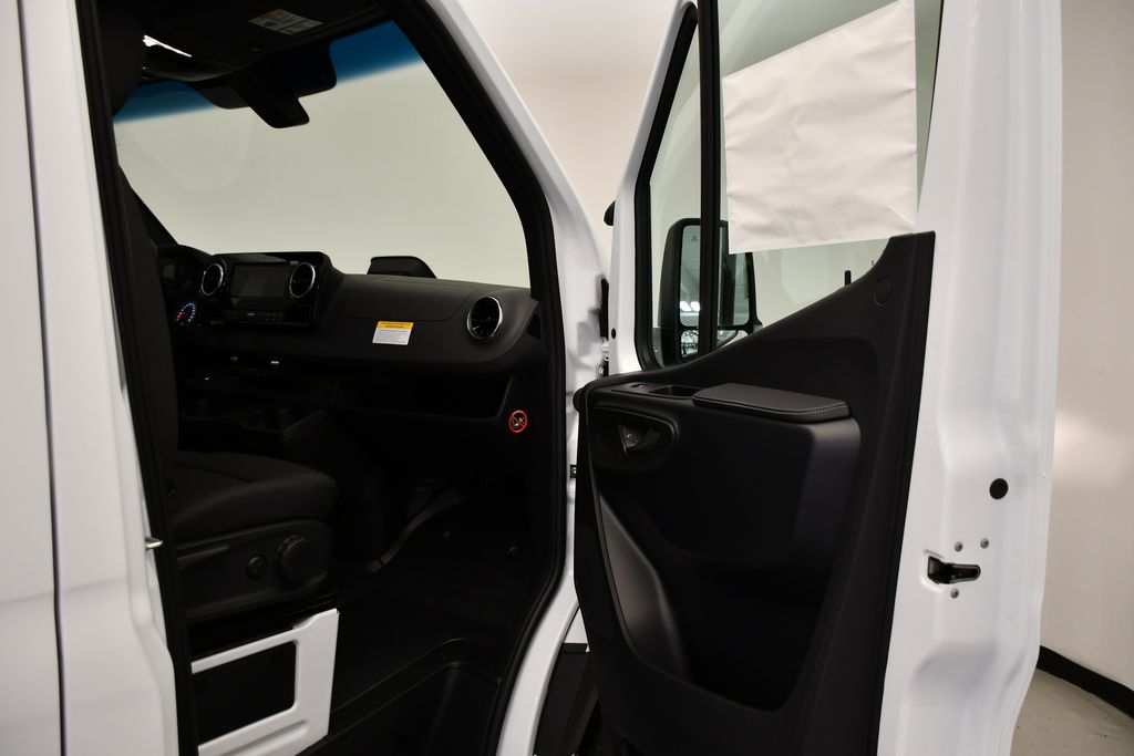 Thumbnail: 2026 Mercedes-Benz Sprinter - 28