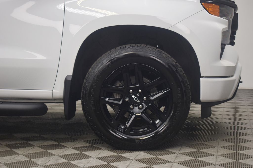 used 2024 Chevrolet Silverado 1500 car, priced at $33,400
