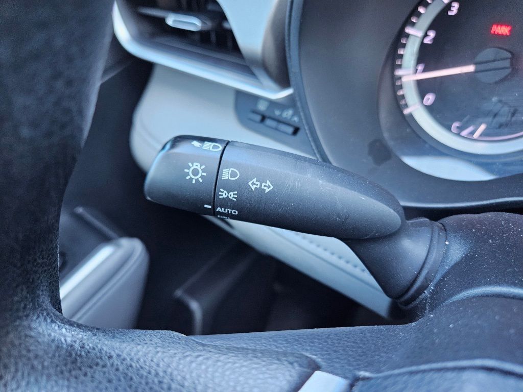 Thumbnail: 2023 Toyota Highlander - 22