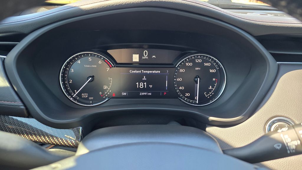 Thumbnail: 2021 Cadillac XT4 - 30