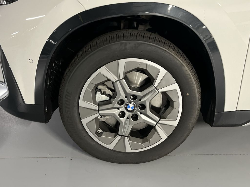 Thumbnail: 2026 BMW X1 - 10