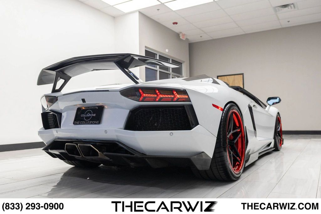 2017 Lamborghini Aventador Base - Photo 21