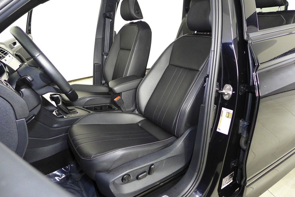 Thumbnail: 2023 Volkswagen Tiguan - 22