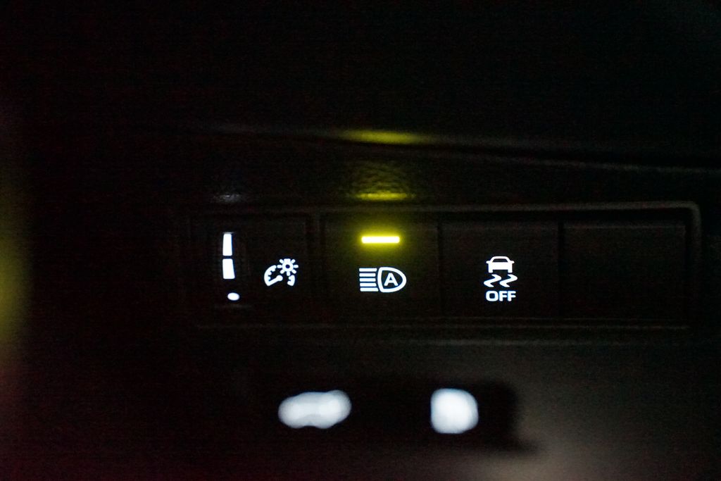 Thumbnail: 2025 Toyota Corolla Cross - 26