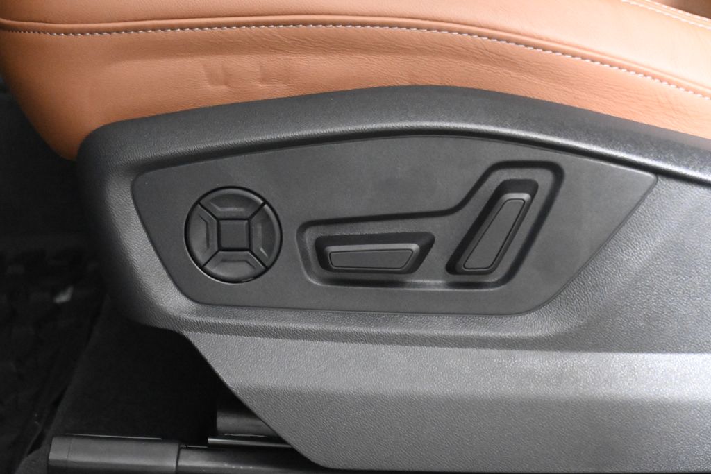 Thumbnail: 2026 Audi Q7 - 26