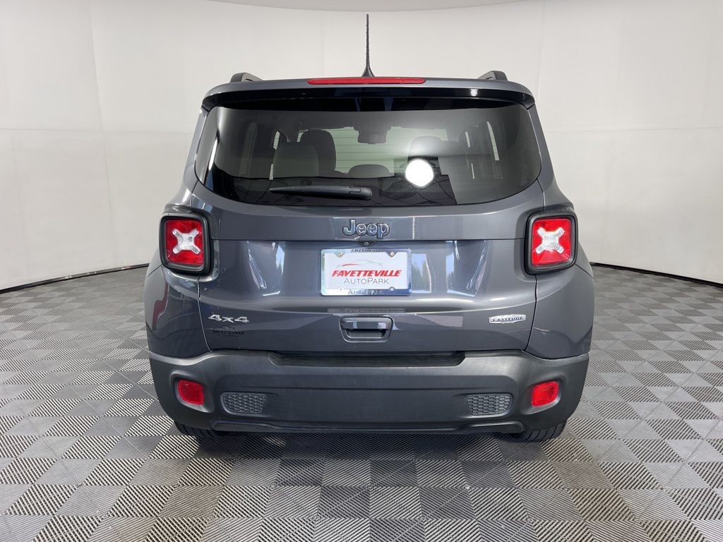 Thumbnail: 2022 Jeep Renegade - 4
