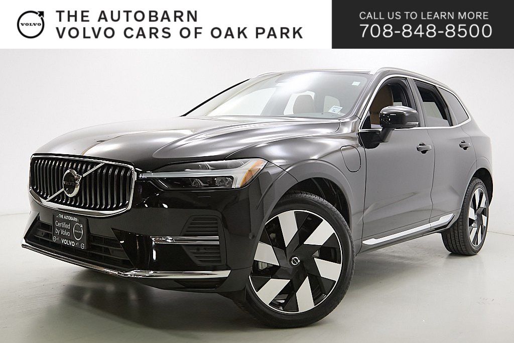 2023 Volvo XC60 Recharge T8 Ultimate Bright Theme eAWD
