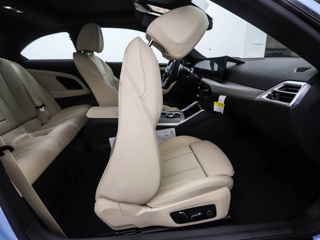 Thumbnail: 2025 BMW 2 Series - 26