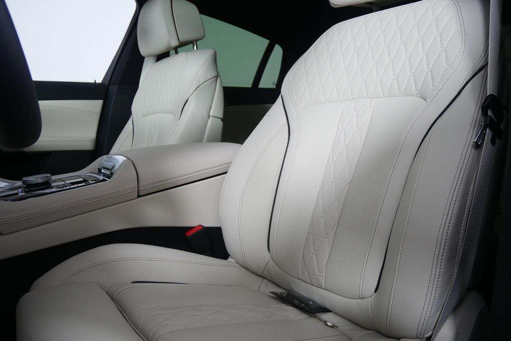 Thumbnail: 2026 BMW X6 - 12