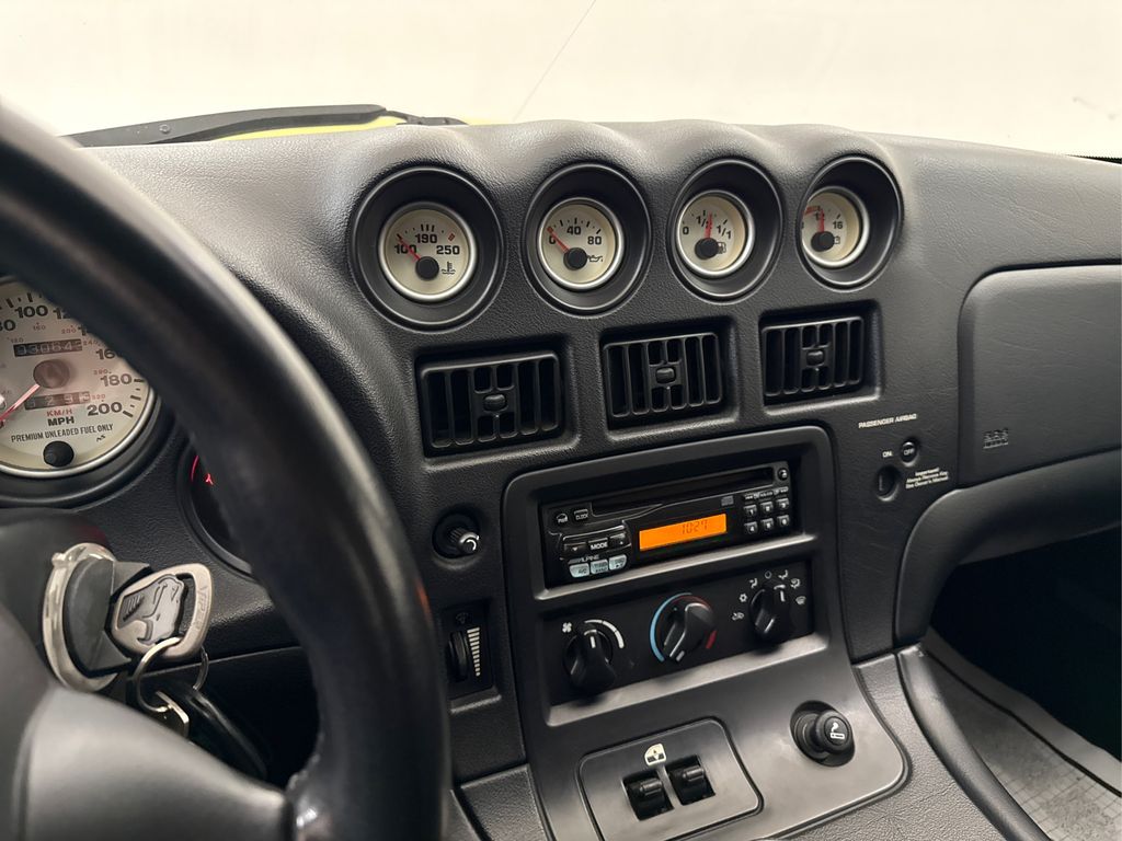 2002 Dodge Viper R/T10 - Photo 32