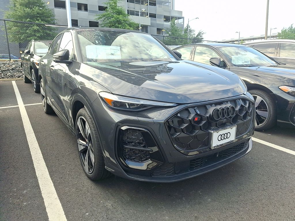 Thumbnail: 2026 Audi SQ5 - 3