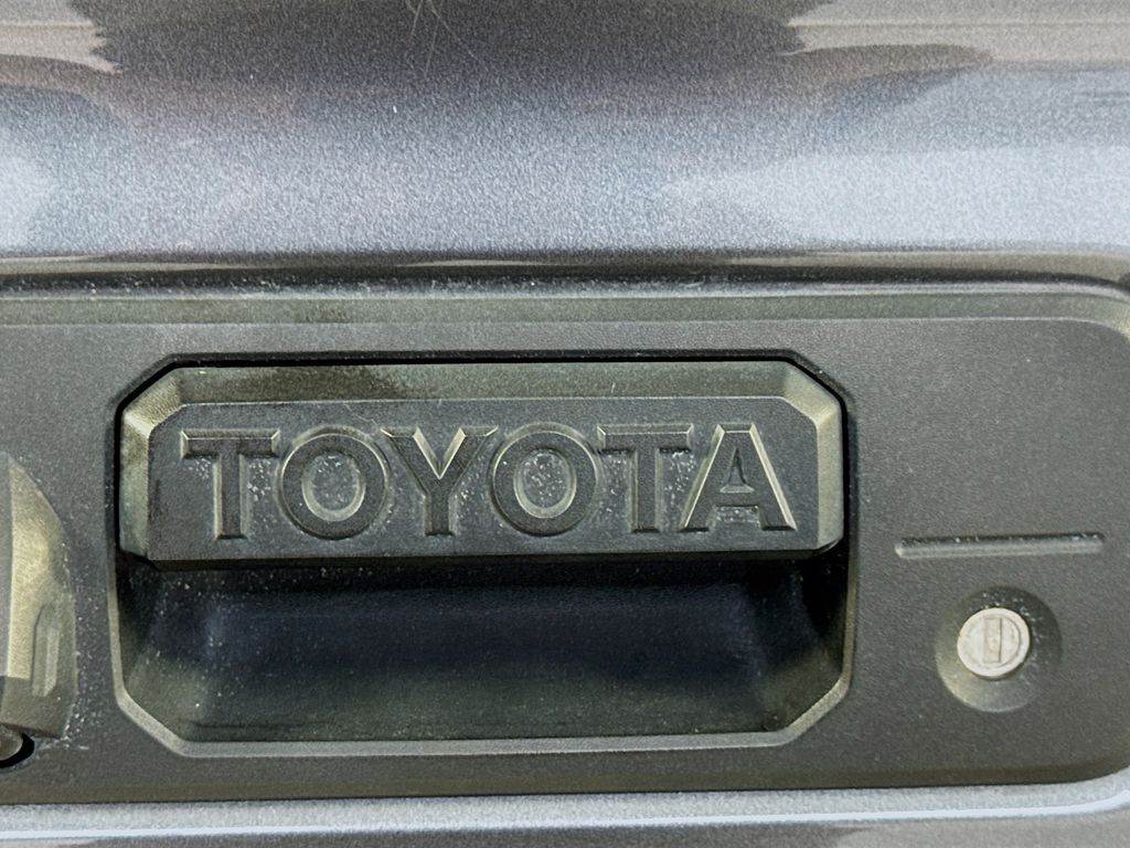 Used Car 2022 Toyota Tacoma  Sr5 For Sale Under $30,000 In Austin, Texas