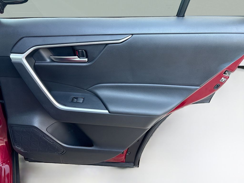 Thumbnail: 2020 Toyota RAV4 - 26
