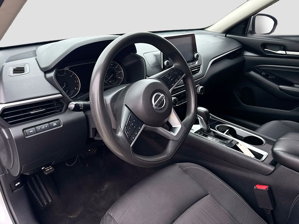 2021 Nissan Altima SV - Photo 11