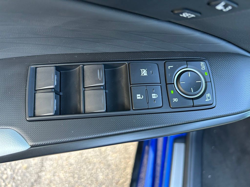 Thumbnail: 2025 Lexus IS - 17