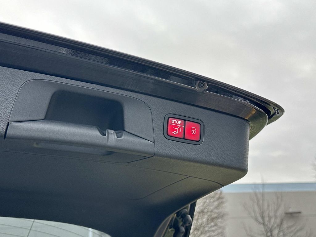 Thumbnail: 2020 Mercedes-Benz GLC - 29