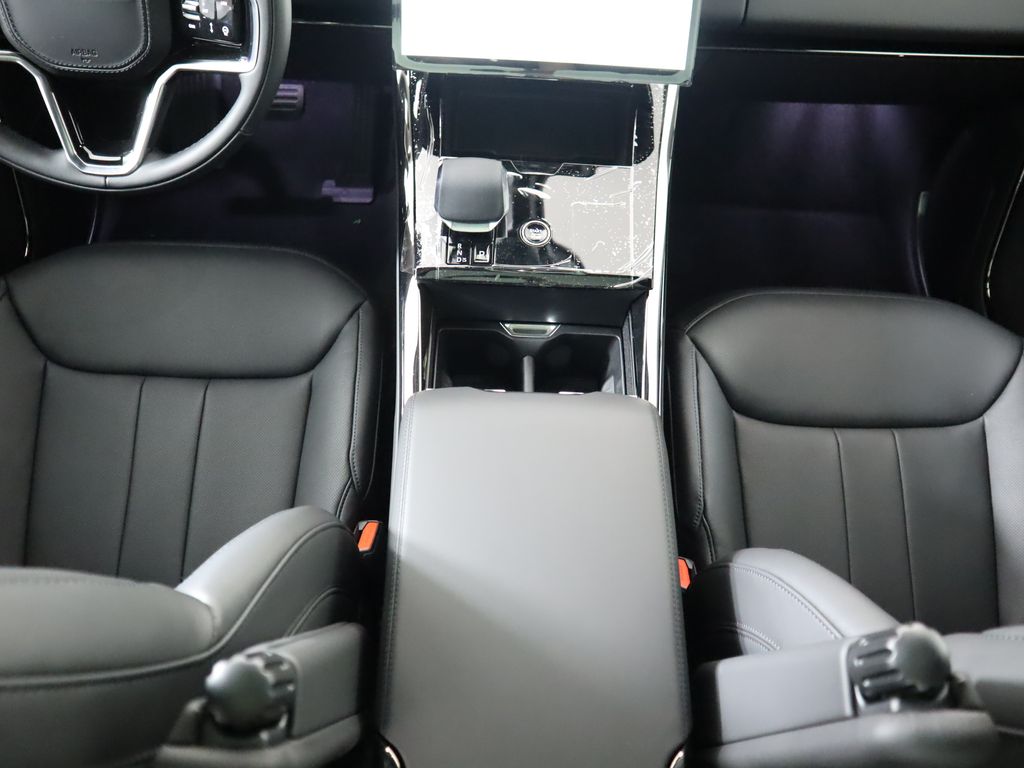 Thumbnail: 2025 Land Rover Range Rover Sport - 17