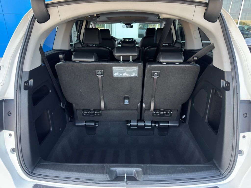 2023 Honda Odyssey EX-L White at Community Honda