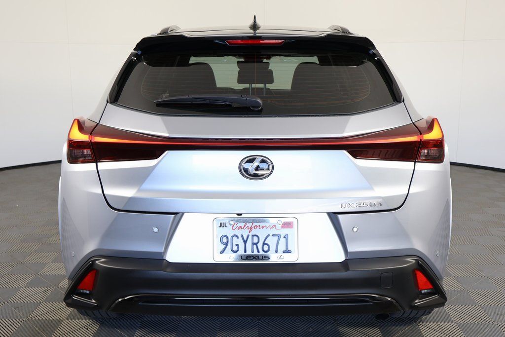 Thumbnail: 2024 Lexus UX - 6