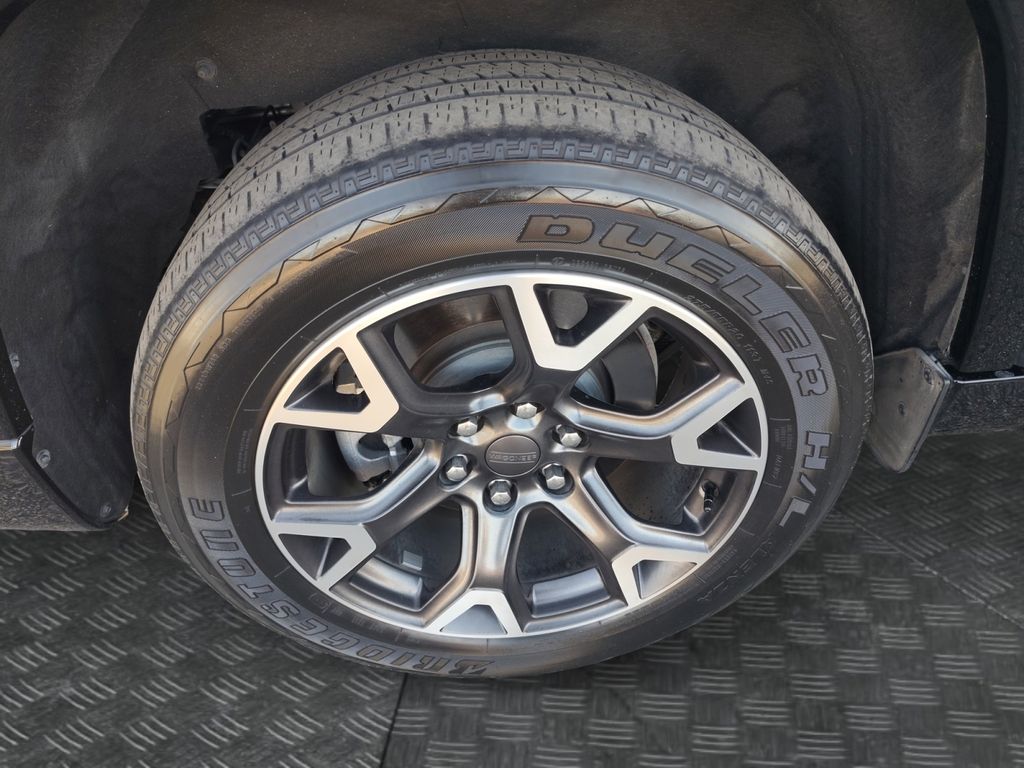 Used Car 2024 Jeep Wagoneer L  Series Iii For Sale Under $60,000 In Austin, Texas