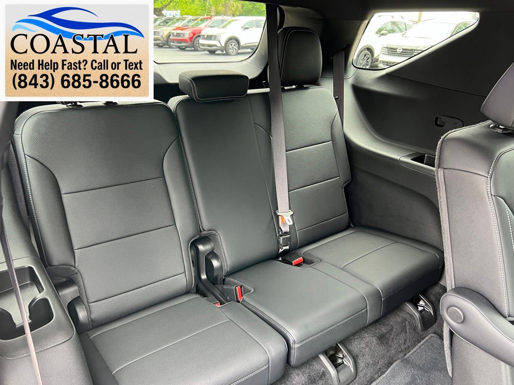2025 Chevrolet Traverse LT Black at Bob Mills Chevrolet