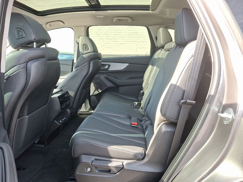 Thumbnail: 2024 Acura MDX - 11