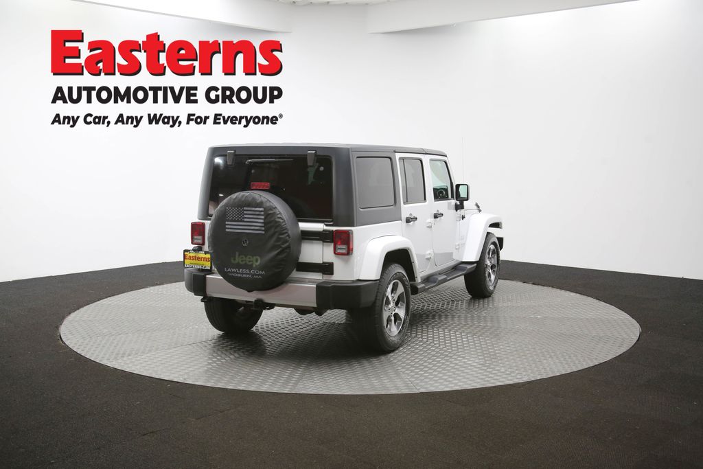 Used 2018 White Jeep Unlimited Sahara image 38