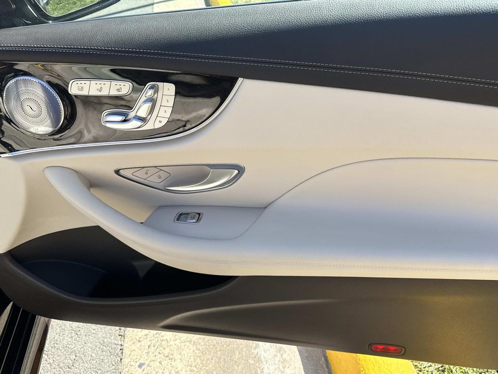 Thumbnail: 2019 Mercedes-Benz E-Class - 27