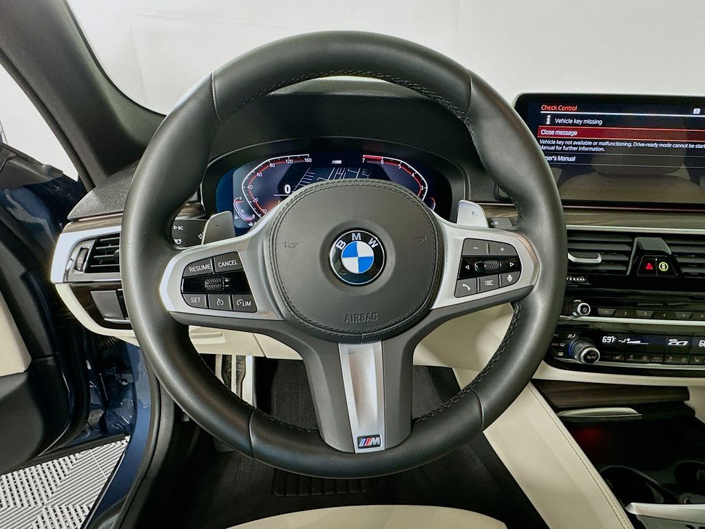 Thumbnail: 2023 BMW 5 Series - 11