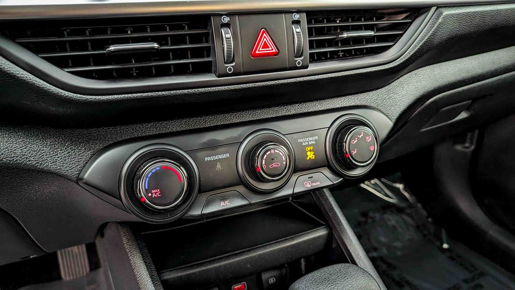 Used 2024 Kia Forte LXS 4D Sedan