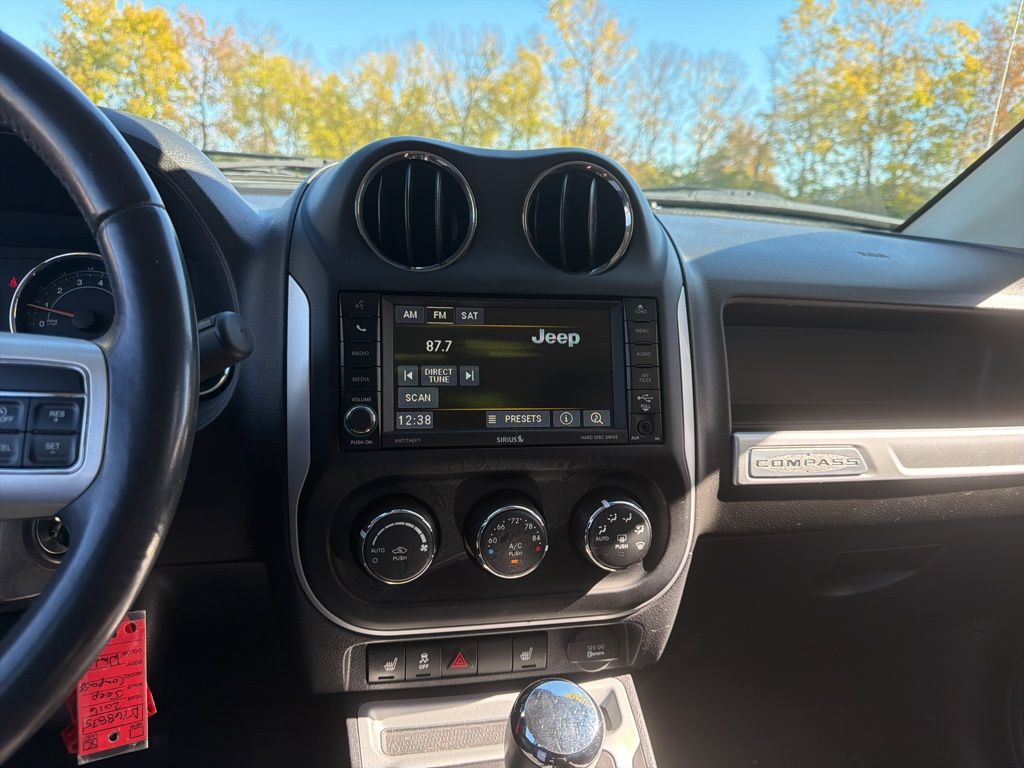 Thumbnail: 2016 Jeep Compass - 15