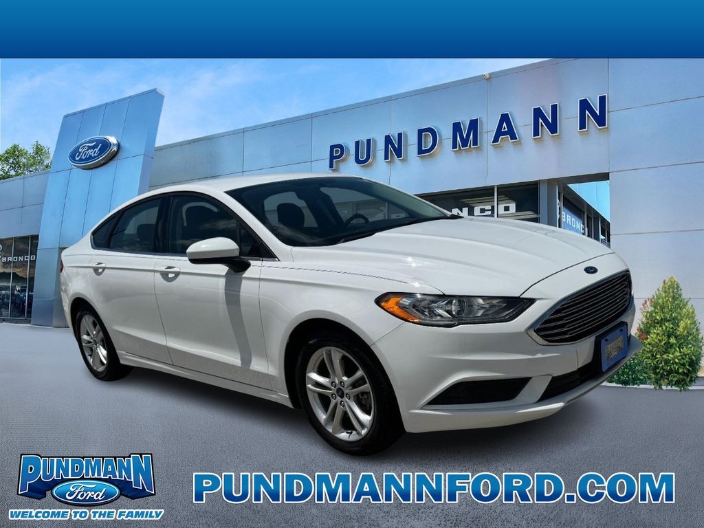Oxford White 2018 Ford Fusion Sedan Front-Wheel Drive Automatic
