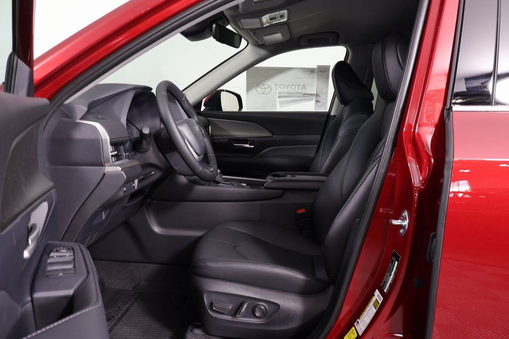 Thumbnail: 2026 Toyota Grand Highlander - 5