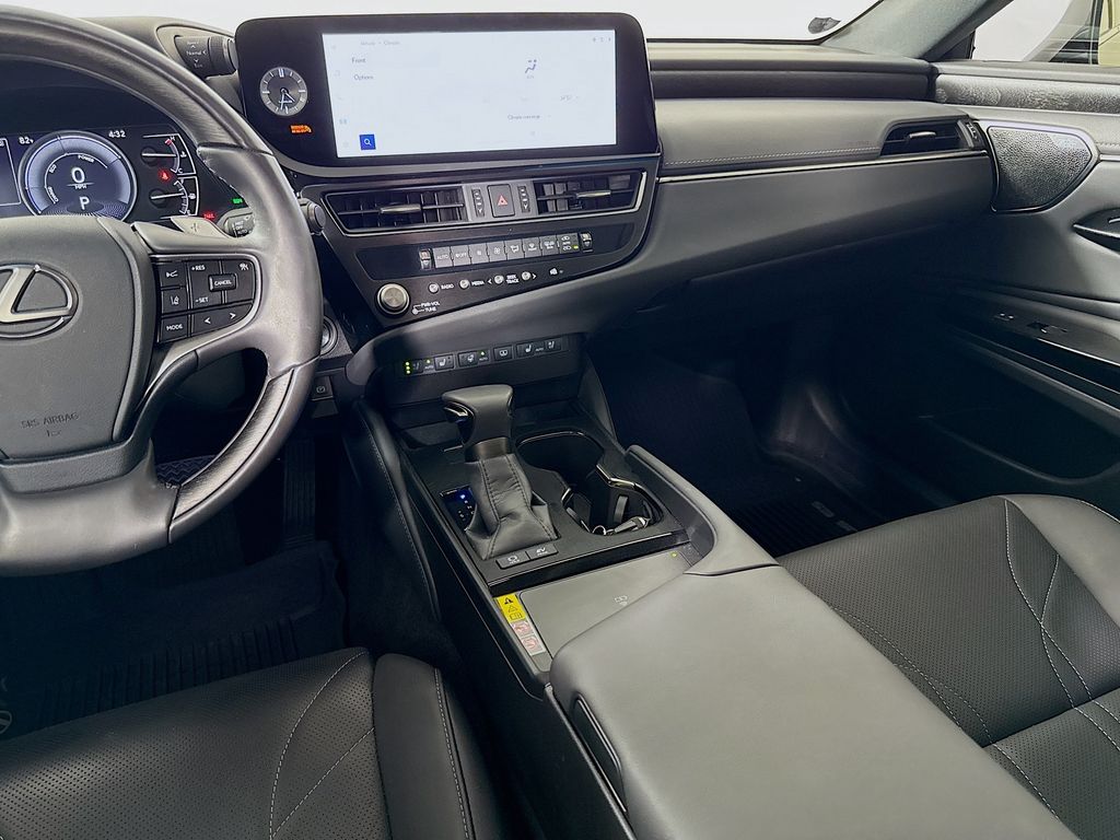 Thumbnail: 2024 Lexus ES - 24